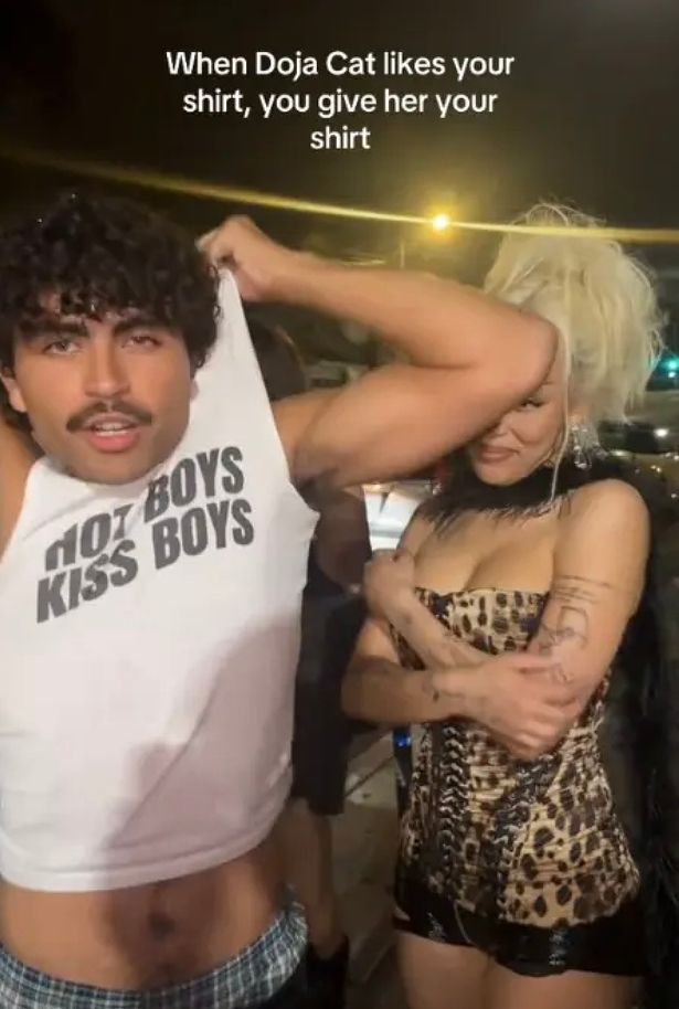 Rodin Eckenroth - Doja Cat Sparks نقاش فيروسي حول تفاعلات المعجبين وهي تدعي أنها 