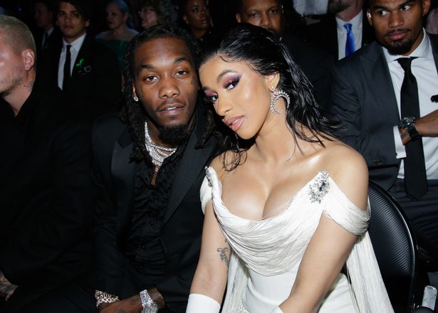 لقد اتخذت Cardi B اتهامات ضد زوجها المنفصل ، Adfset