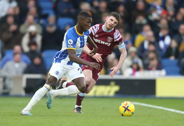 Brighton & Hove Albion's Moises Causedo و West Ham United Declan Rice