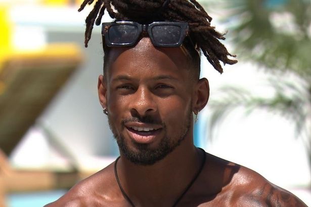 Konnor Ewudzi Screengrab من Time on Love Island