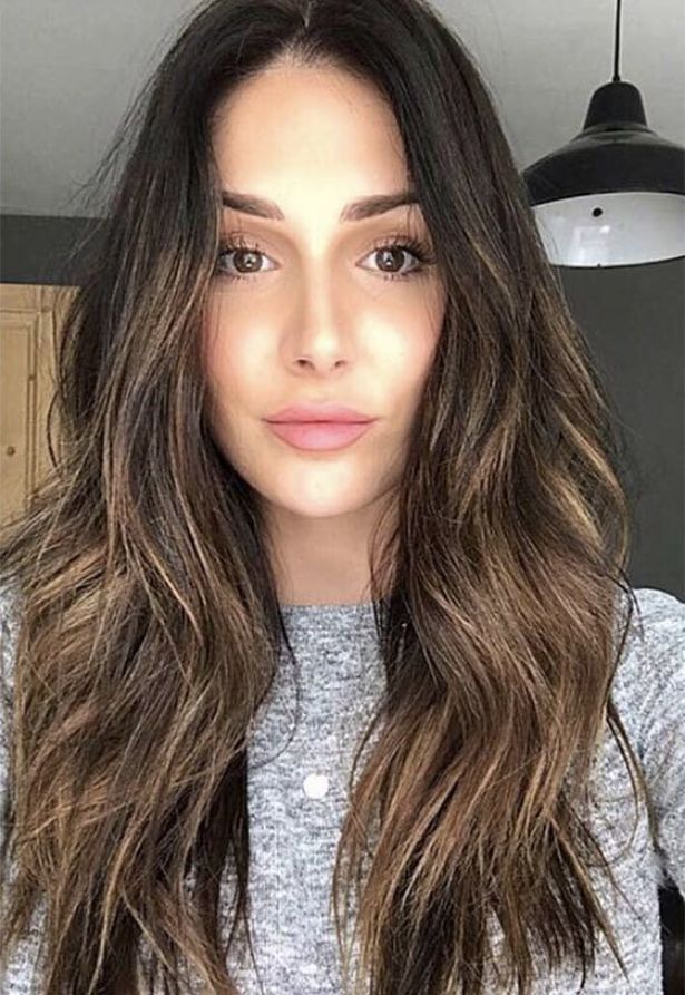 لوسي بيندر تأخذ صورة شخصية