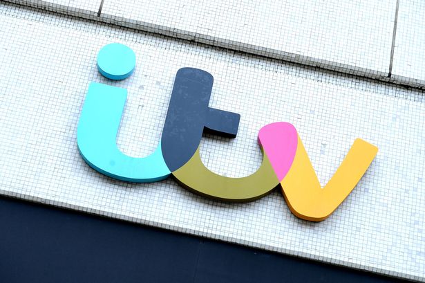 شعار ITV على مبنى.
