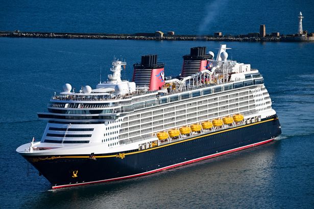 تصل سفينة Disney Dream Cruise إلى ميناء بورتلاند في دورست