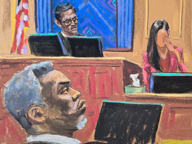 شون "ديدي" أمشاط تستمع على النحو "جين" تواصل شهادتها خلال محاكمة الاتجار بالجنس في مدينة نيويورك ، نيويورك ، الولايات المتحدة ، 6 يونيو 2025