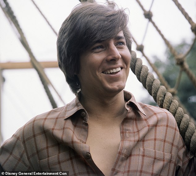 أصبح نجمًا حسن النية في عام 1968 في البرنامج التلفزيوني الغربي هنا يأتي العرائس ، التي كانت تدور حول Lonely Lumberjacks في سياتل بعد الحرب الأهلية ؛ في الصورة في السلسلة