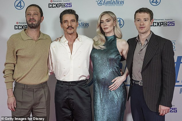 The Fantastic Four: First Steps هو فيلم أمريكي خارق قادم يستند إلى فريق Marvel Comics Superhero The Team The Fantastic Four
