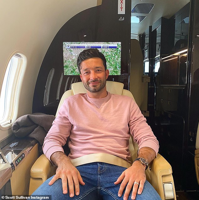 وفقًا لحساب Instagram الخاص به ، فهو مؤسس Shy Aviation الذي يعمل على مساعدة العملاء على الوصول إلى