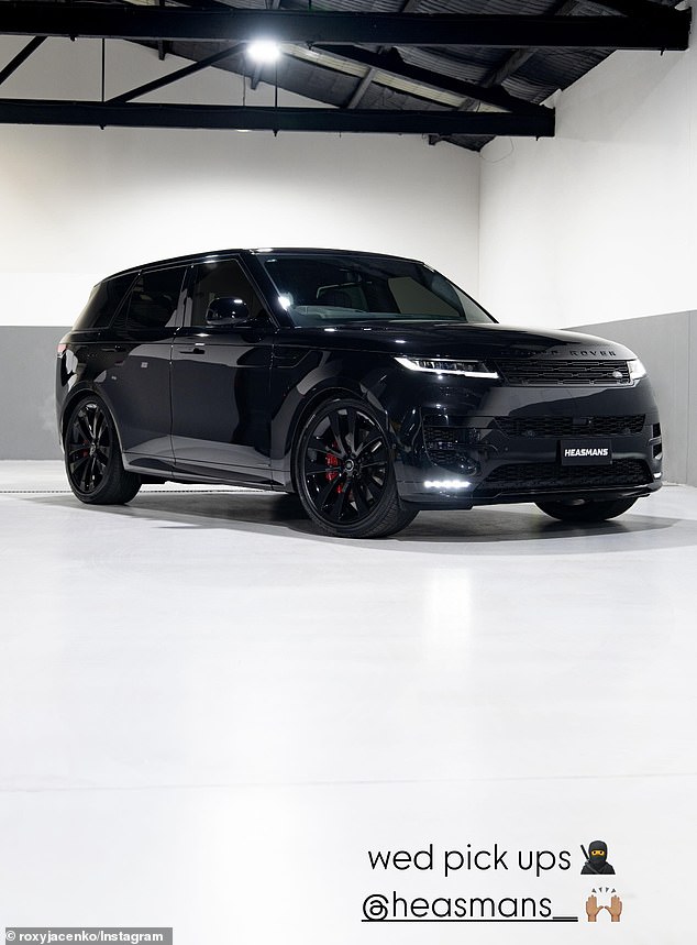 شاركت قطب العلاقات العامة ، 45 عامًا ، صورة لـ Range Rover Sport First Edition P510E من Heasmans ، والتي تقدر قيمتها بمبلغ 198،000 دولار