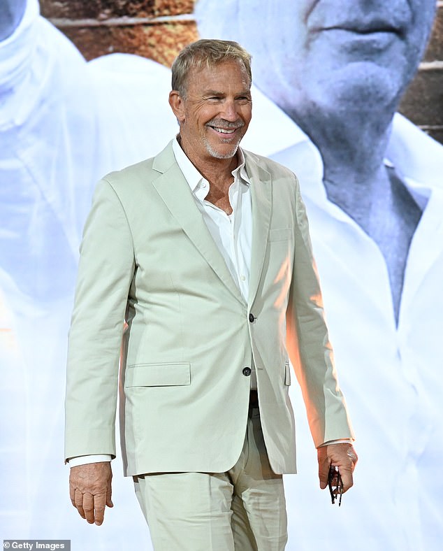 حتى أن Costner ذكر الفيلم في وسط دعوى قضائية الأخيرة وهو يرد: