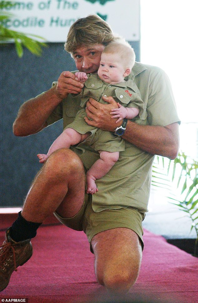 توفي ستيف 'The Crocodile Hunter' Irwin عن عمر 44 عامًا قبالة ساحل كوينزلاند في عام 2006 ، بعد أن اخترق في صدره من قبل Stingray أثناء تصوير فيلم وثائقي طبيعي