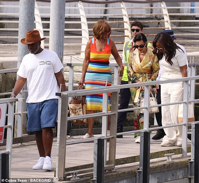 أيضا في مكان الحادث ، كان BFF Gayle King من أوبرا وشريك Kris منذ فترة طويلة Corey Gamble
