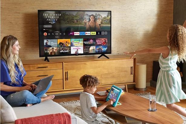 تم تخفيض سلسلة Amazon's Fire TV 22 بوصة في اليوم الأول من الصفقات