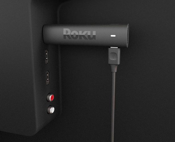 تم توصيل عصا دفق Roku بتلفزيون