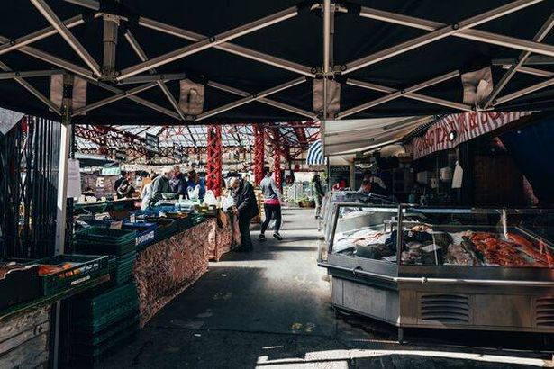 شوارع Altrincham المزدحمة ، المملكة المتحدة
