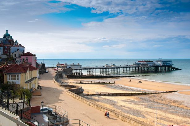 إطلالة على Promenade و Town Centrem و Pier و Cromer و Seaside Town في نورفولك ، إنجلترا