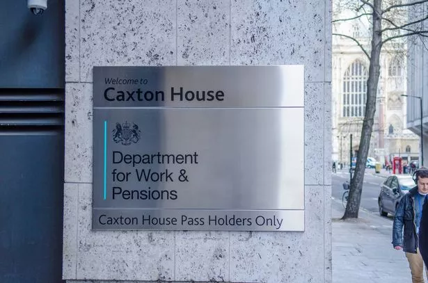 يشكل احتيال حزب العمل الجديد والخطأ وفاتورة الديون جزءًا رئيسيًا من خطط DWP