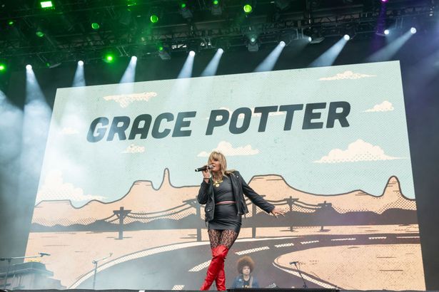 تقدم Grace Potter أداء مهرجان Soundside 2024 في 28 سبتمبر 2024 في بريدجبورت ، كونيتيكت. 
