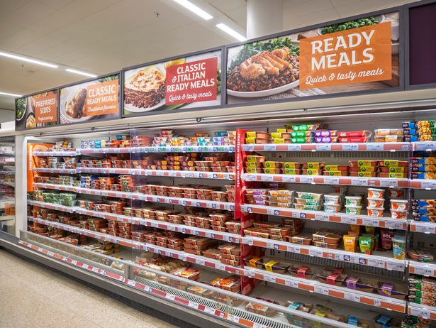 وجبات جاهزة داخل سوبر ماركت Sainsbury ، المملكة المتحدة