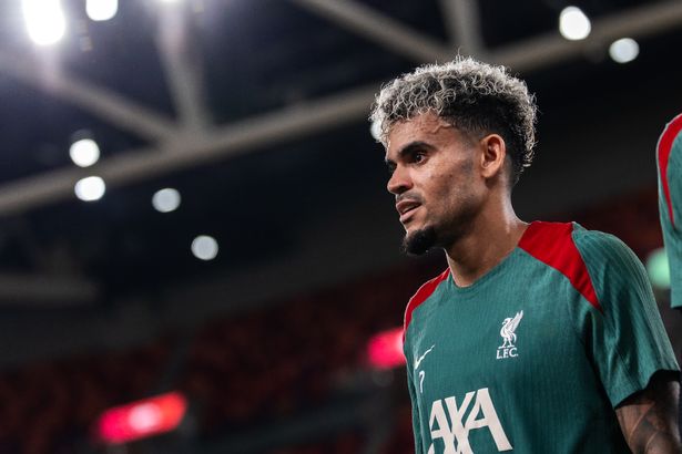 هونغ كونغ ، الصين - 24 يوليو: (The Sun Out ، The Sun يوم الأحد) Luis Díaz من ليفربول خلال جلسة تدريب قبل الموسم على ملعب Kai Tak في 24 يوليو 2025 في هونغ كونغ ، الصين. (تصوير Nikki Dyer - LFC/Liverpool FC عبر Getty Images)