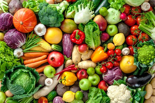 طبق الفاكهة والخضروات