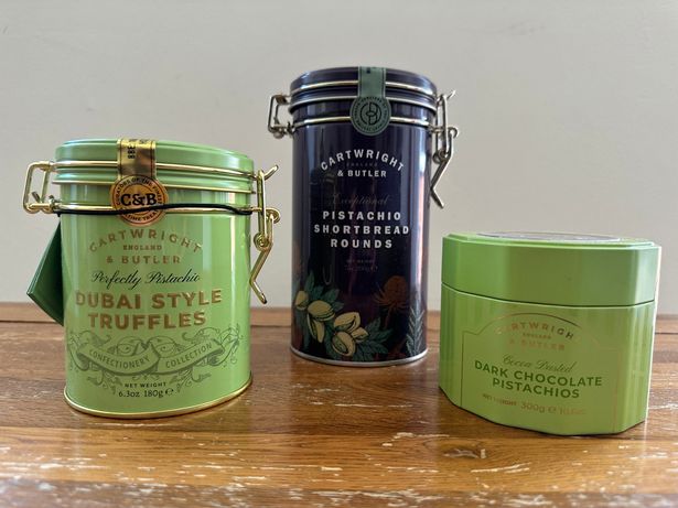 تعد The Truffles على طراز دبي جزءًا من مجموعة الفستق من العلامة التجارية البريطانية العائلية البريطانية Cartwright & Butler