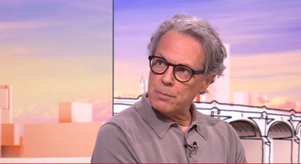 قال إيان راسل إن OFCOM لا تقوم بعملها بفعالية