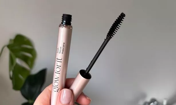 ماسكارا Lash Focus من Glow لذلك