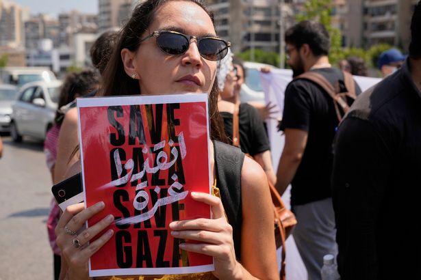تجمع المرأة في بيروت لدعم غازان