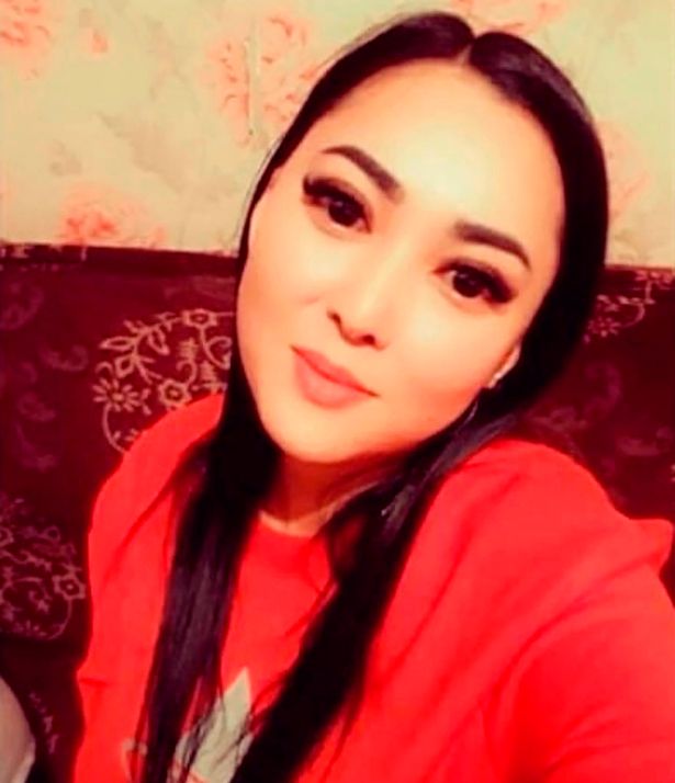   Aizat Zhumanova ، 32 ، الذي كان حاملًا في ذلك الوقت