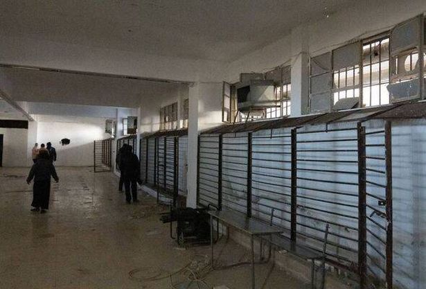 تواصل الفرق التحقيق في مزاعم عن مقصورة سرية في سجن سيدنايا العسكري