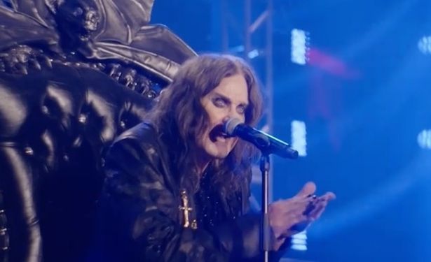يقول Ozzy Osbourne كلماته الأخيرة لعشاق المشجعين قبل أسابيع قليلة من وفاة Rock Legend