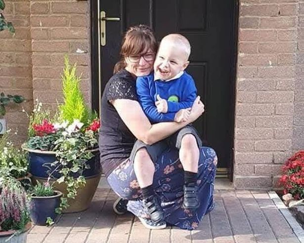 جو مع الابن هنري