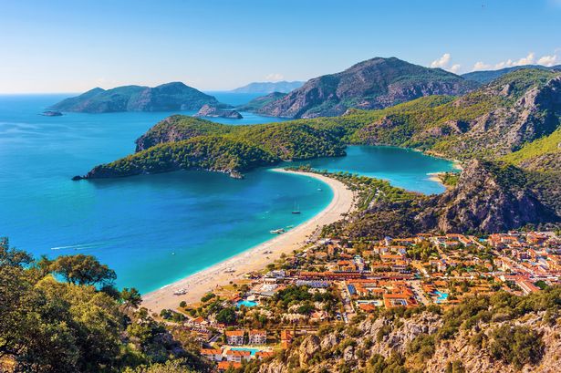 شاطئ Oludeniz و Lagoon Turkey