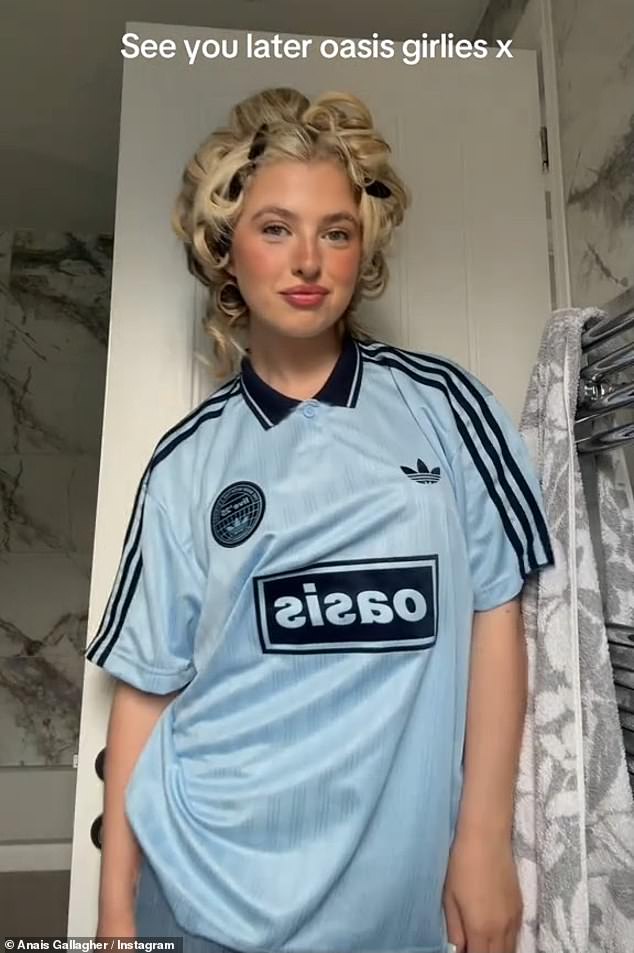 في مقطع حلو شاركه أحد المعجبين بـ Tiktok ، شوهد أنايس ، 25 عامًا ، وهو يركض على والدها ، 58 عامًا ، ومنحه عناقًا بينما كان يشاهد ريتشارد آشكروفت وهو يؤدي قبل مجموعته الخاصة