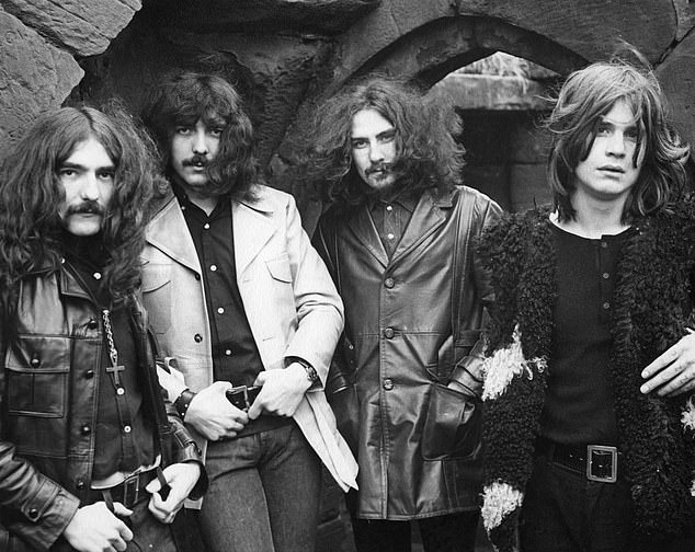 تم تشكيل Black Sabbath في الأصل في برمنغهام في عام 1968 (في الصورة LR: الأعضاء المؤسسين Geezer Butler و Tony Iommi و Bill Ward و Ozzy Osbourne)