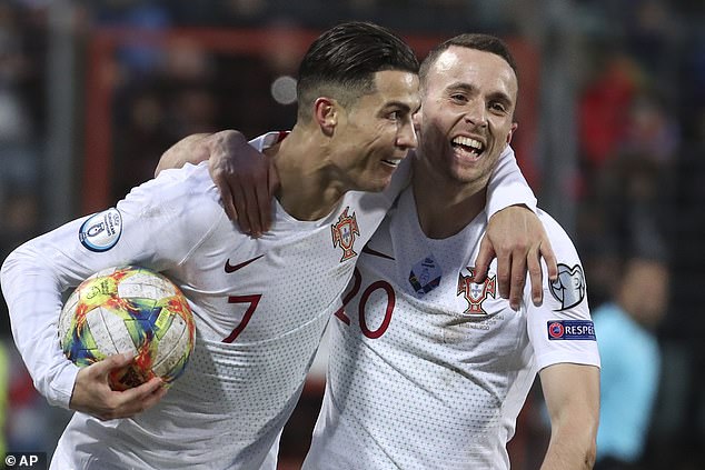 أمضى رونالدو ست سنوات في اللعب بجامعة جوتا ليفربول في المنتخب الوطني البرتغالي