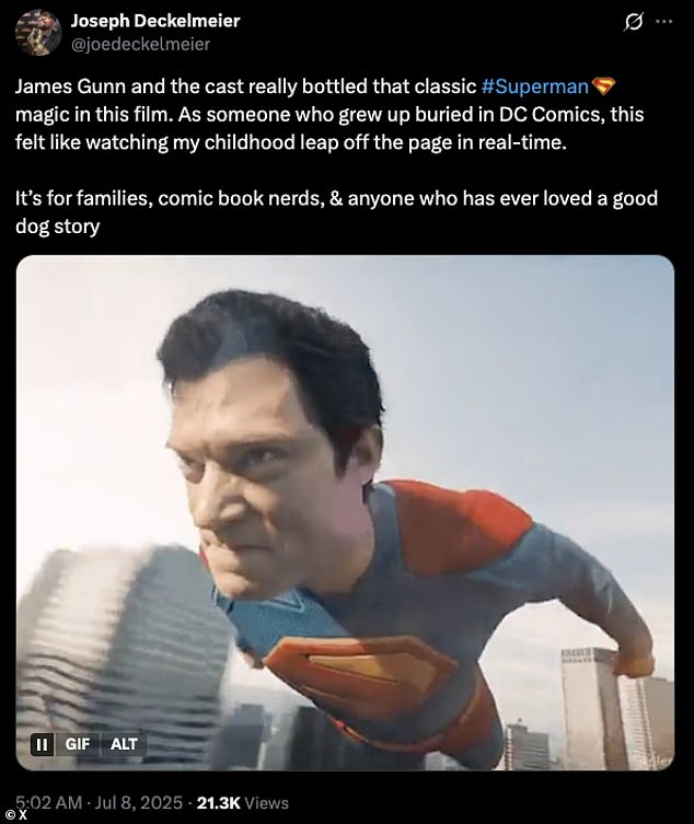 في حين أن المراجعات المبكرة مختلطة ، فإن آراء مستقلة من عشاق DC Comics ، والتي تم نشر الكثير منها على وسائل التواصل الاجتماعي ، متحمسون تقريبًا