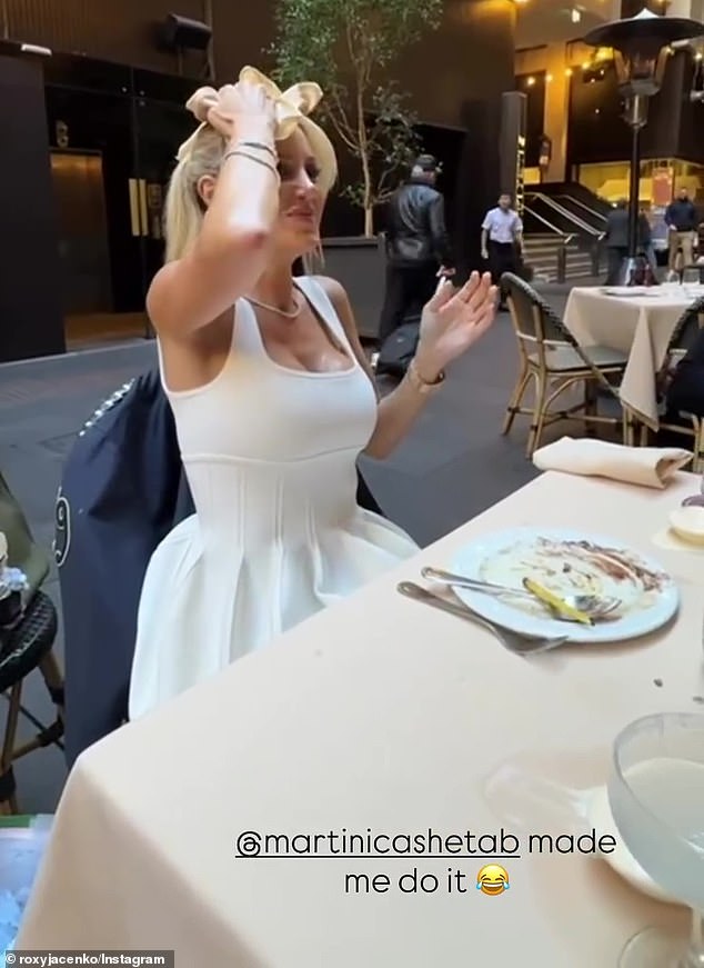 أصرت روكسي على أن صديقتها مارتينيكا شيتاب