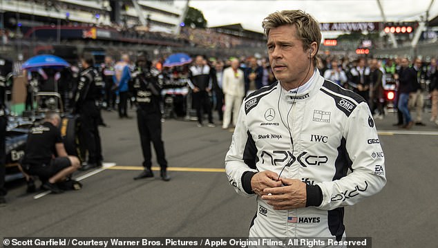 F1: عبر الفيلم ، بطولة براد بيت ، خط النهاية في ثالث أسبوعه الثالث في المسارح. جمعت المغامرة عالية الأوكتان جائزة بقيمة 13 مليون دولار محليًا