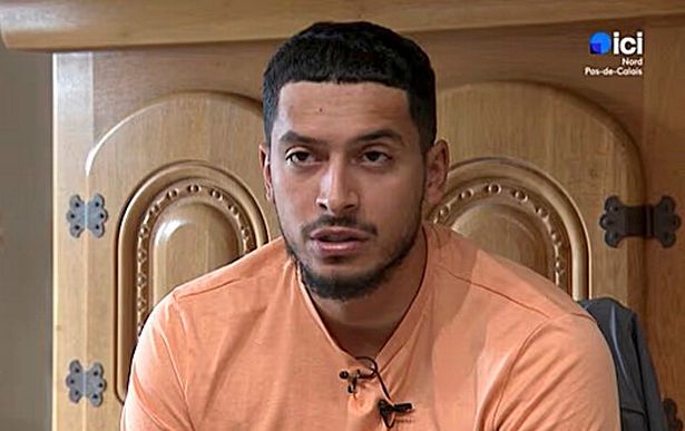يقول والد زاينب كاساندرا المحزن محمد حمزا إنه بكى بعد أن أخبر ما حدث
