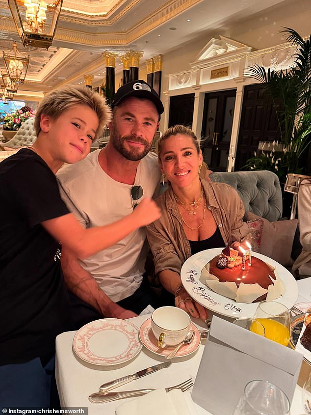 'عيد ميلاد سعيد @elsapataky! شكرًا لك على كونك إنسانًا لا يصدق ويستمر كل عام في السماح لي بتناول الغالبية العظمى من الكعكة ،