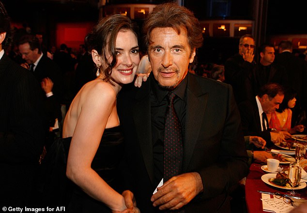 الممثلة ، 53 عامًا ، لعبت دور البطولة إلى جانب الممثل الأسطوري ، 85 ، في كوميديا سيمون 2002 (في الصورة معًا في عام 2007)