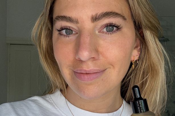 نضع تان محرري التجميل المفضل للاختبار