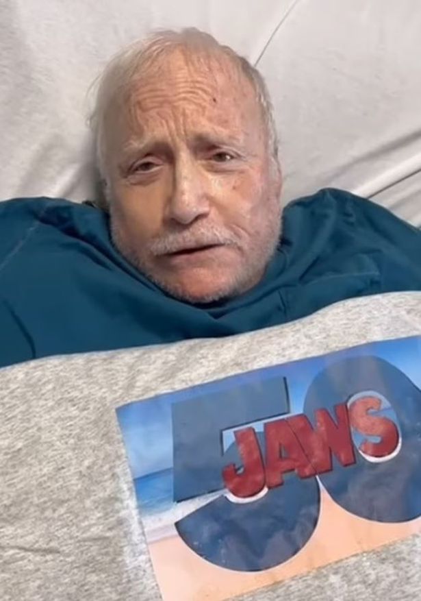 بدا Dreyfuss ضعيفًا وهو ينشر تحديثًا صحيًا لمعجبيه