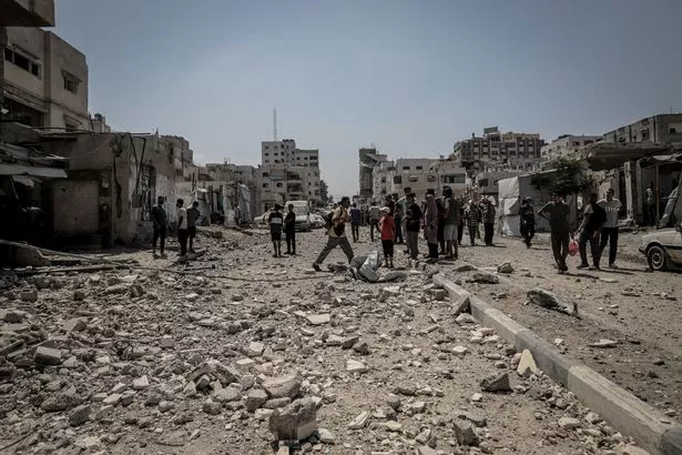 لقد دمرت الحريق الإسرائيلي شوارع غزة بأكملها