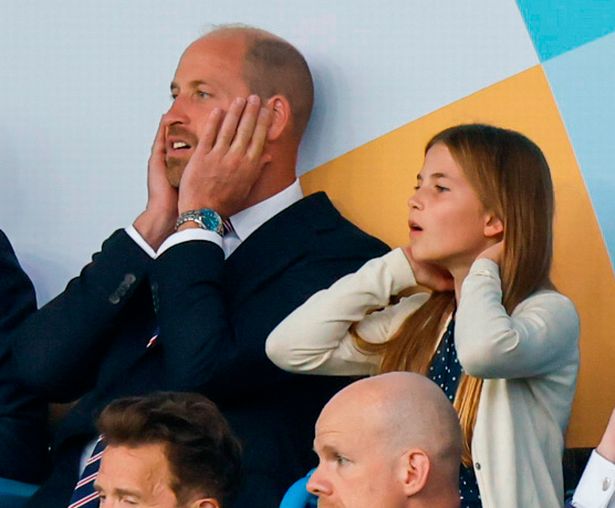 HRH PRINCE WILLIAM ، أمير ويلز والأميرة شارلوت من ويلز يشاهد نهائي UEFA للسيدات 2025 نهائي 