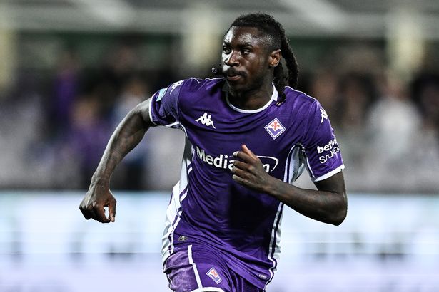 يحتفل Moise Kean من ACF Fiorentina هدفه خلال مباراة الدوري الدرجة الأولى بين ACF Fiorentina و Pologna FC في Stadio Artemio Franchi في 18 مايو 2025 في فلورنسا ، إيطاليا.