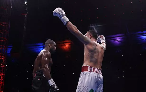 يحتفل Oleksandr Usyk بالضرب دانييل دوبوا في ويمبلي