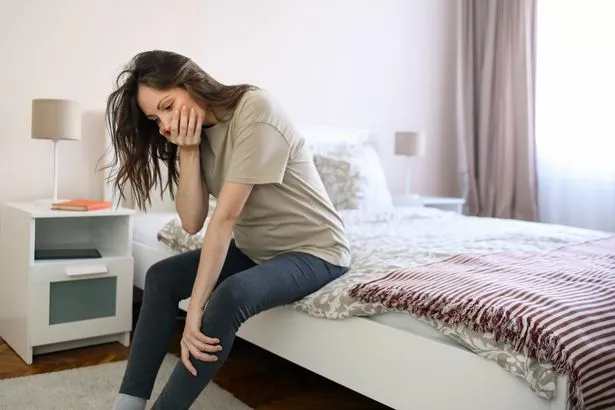امرأة حامل تشعر بالمرض
