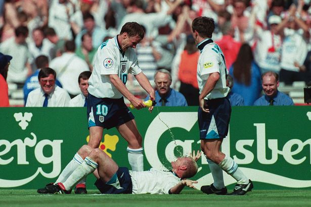 Gazza في العمل لإنجلترا في 96 يورو
